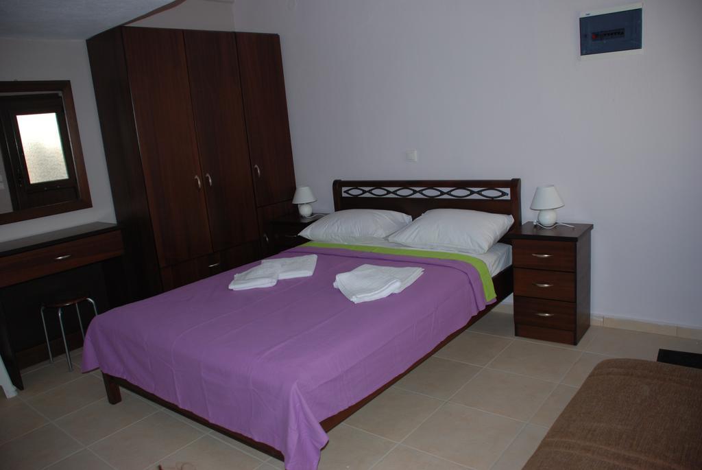 Marianna Apartments 네아 로다 객실 사진