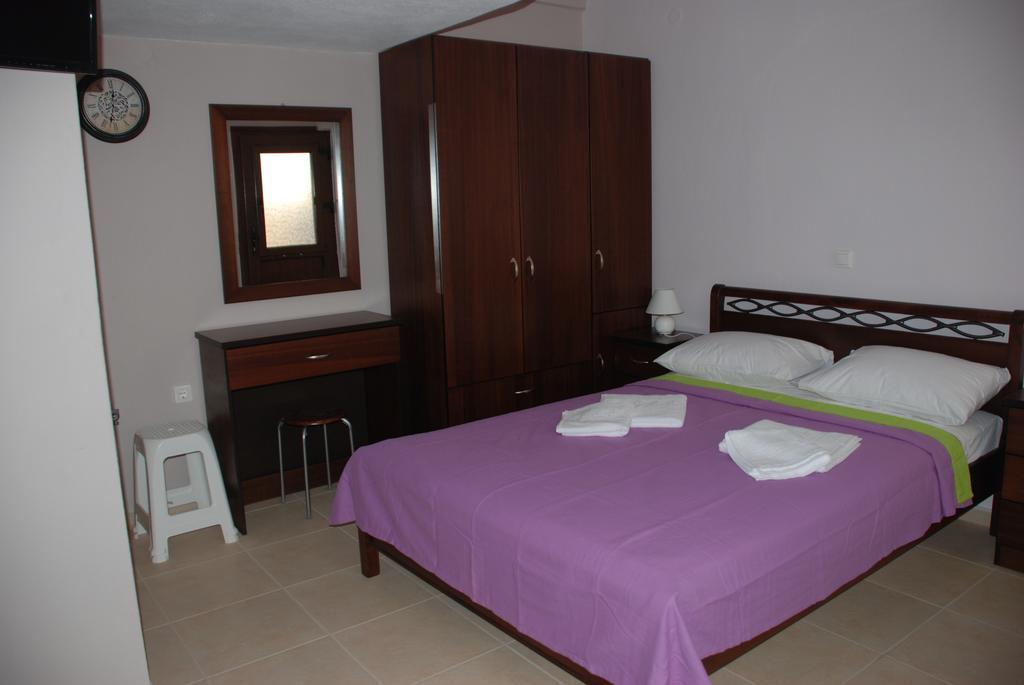 Marianna Apartments 네아 로다 객실 사진